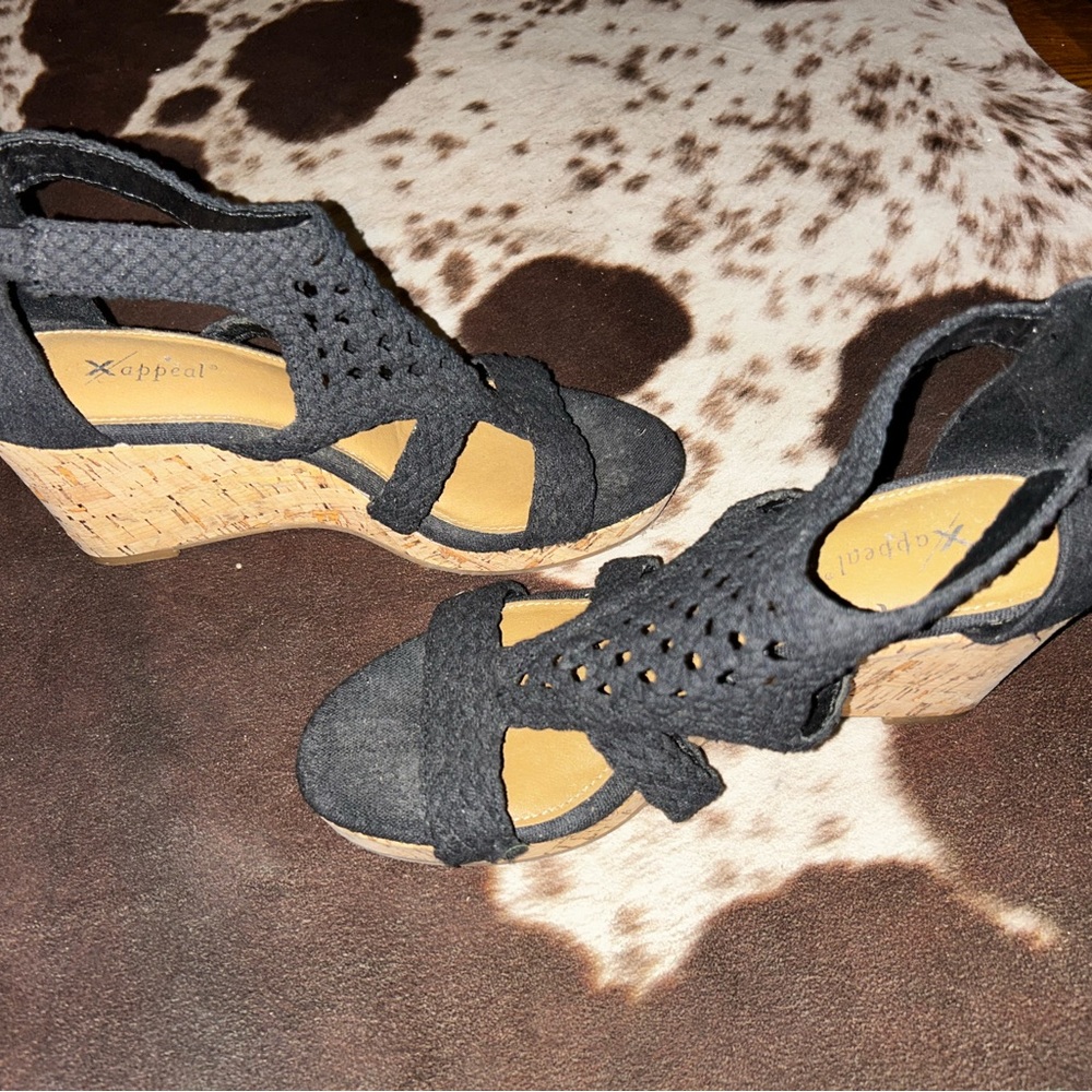 Women’s size 8 heels